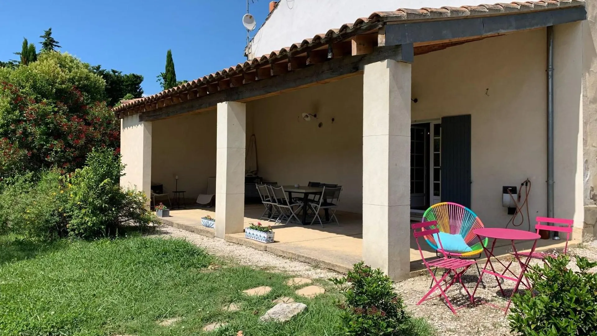 F5 House With Private Pool In Chateaurenard 0*,  France
