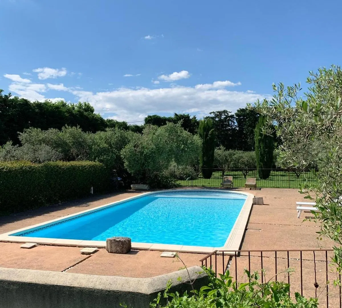 F5 House With Private Pool In Chateaurenard