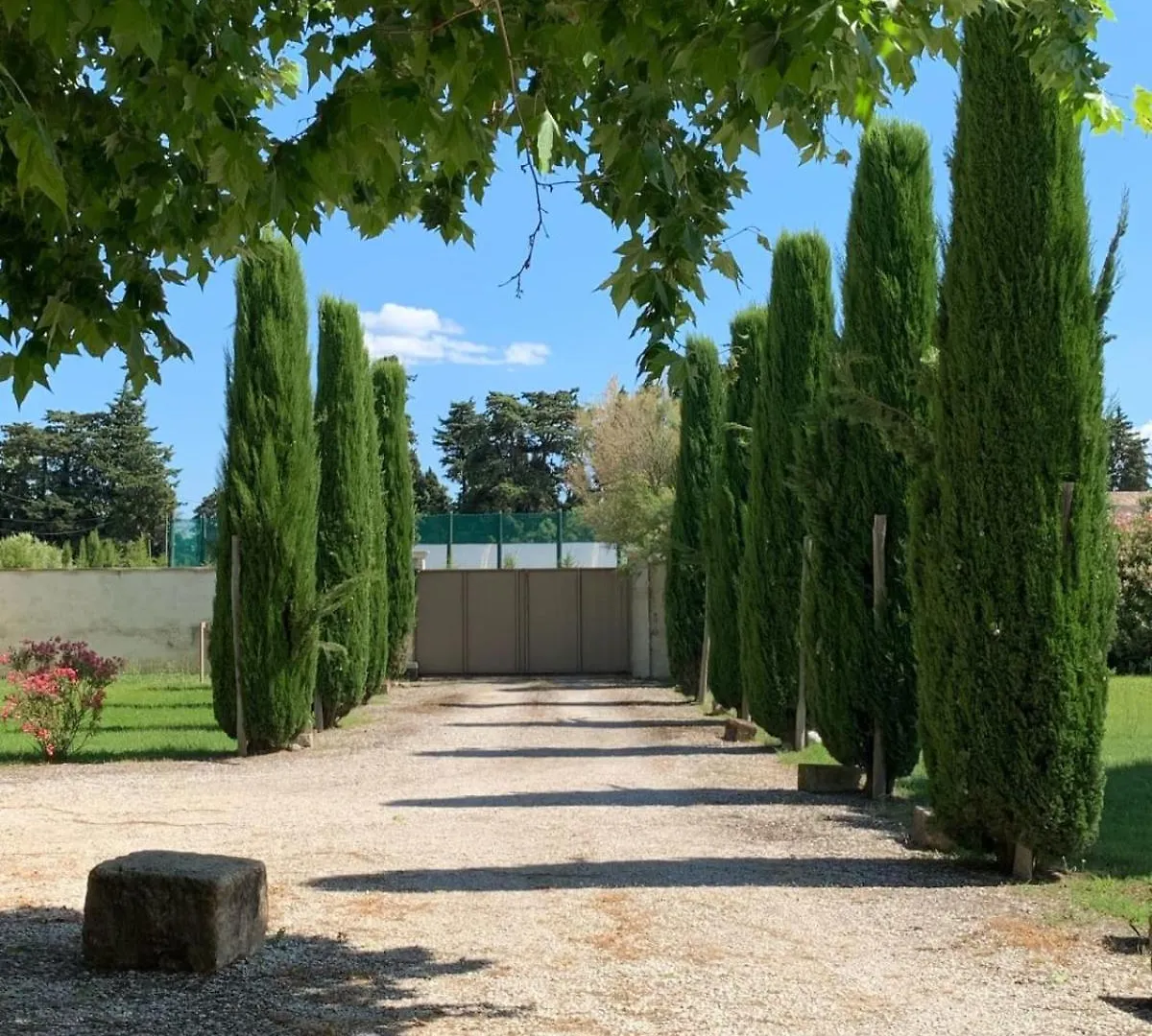 F5 House With Private Pool In Chateaurenard France